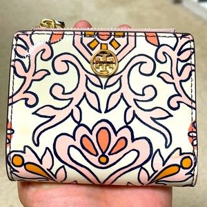 Tory Burch wallet